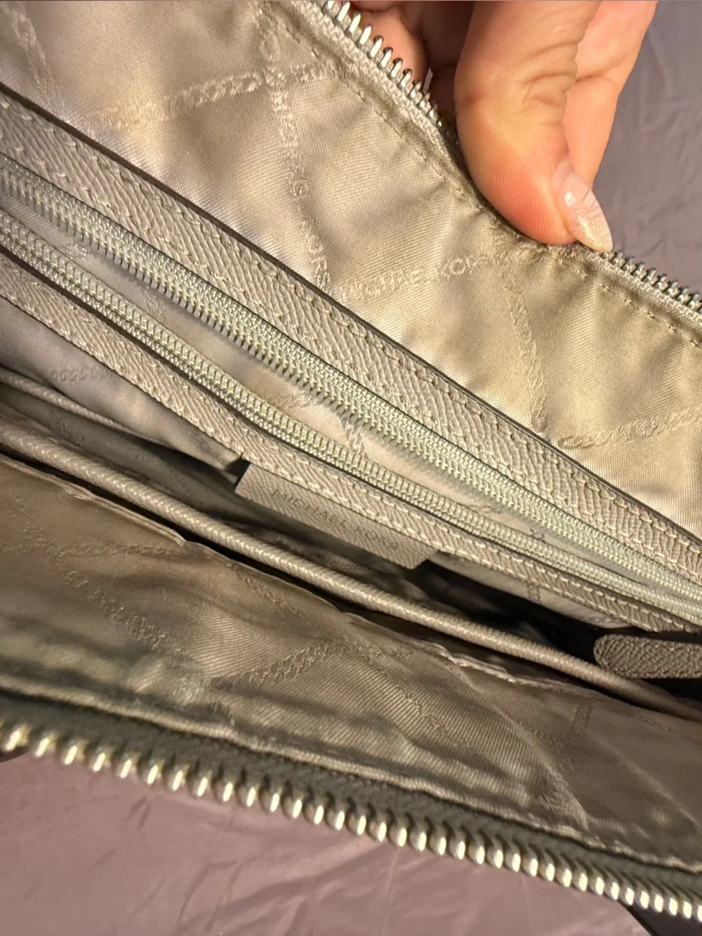 Michael Michael Kors EAST WEST JET SET SAFFIANO TOP ZIP TOTE Grey Leather
